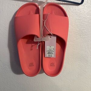Wild Fable Bright Pink Slide Sandals